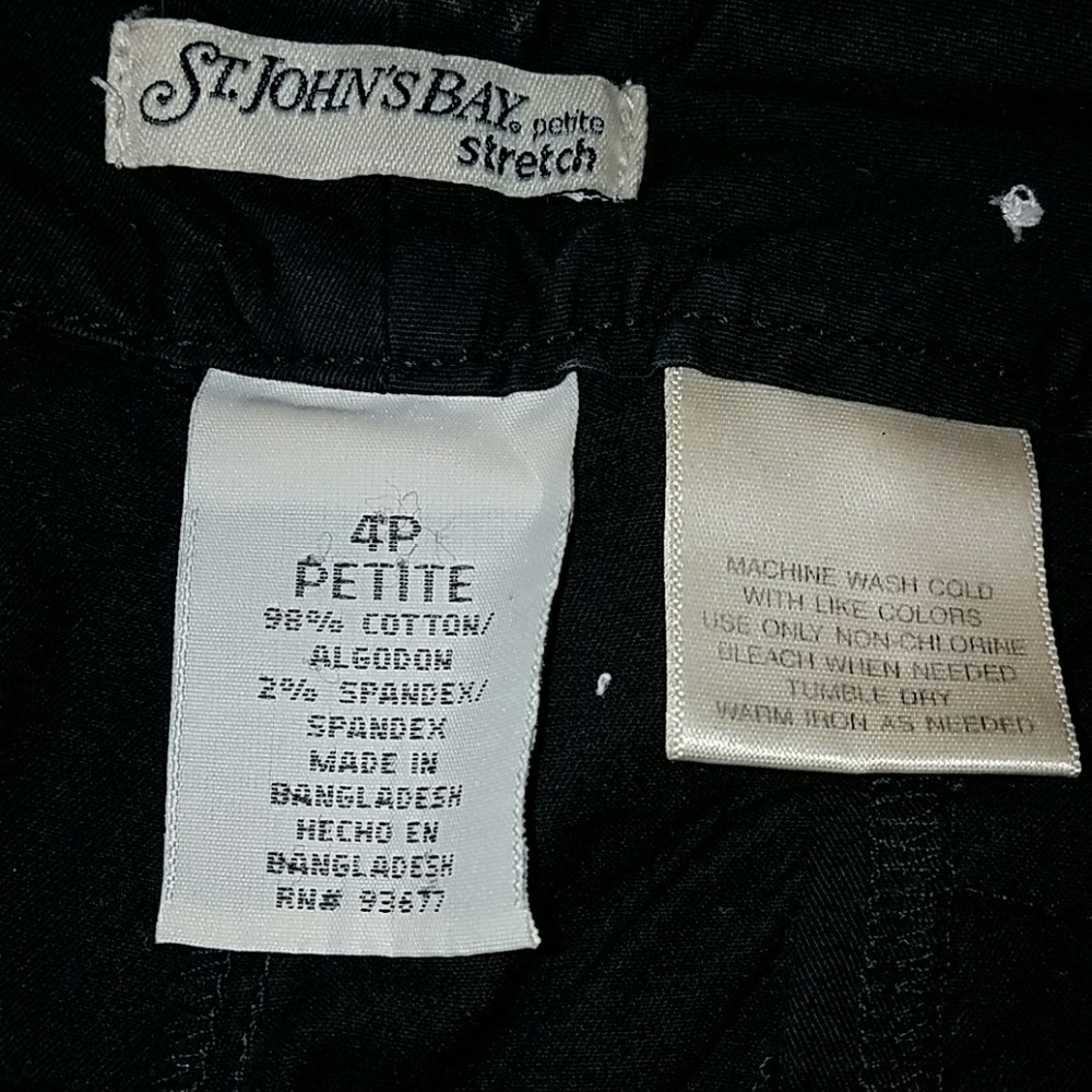 Shorts - Picture 3 of 3